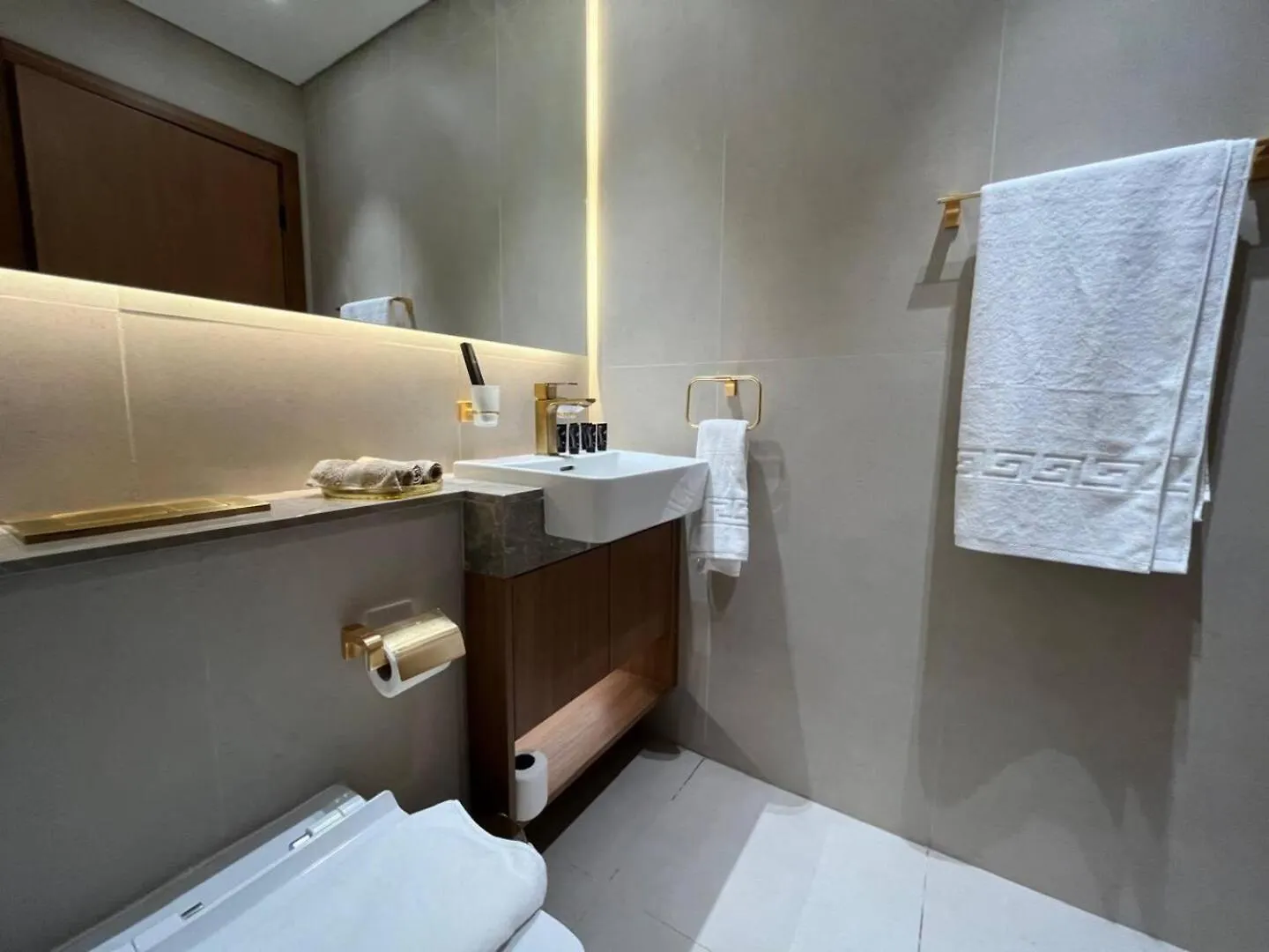 Curated Calm Elegant 1Br Stay In Jvc Dubai 0*,
