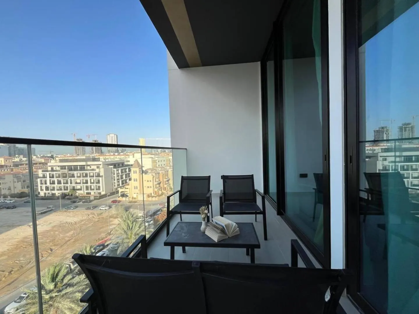 Curated Calm Elegant 1Br Stay In Jvc Dubai 0*,  United Arab Emirates